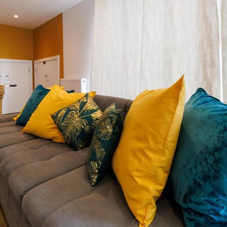 City Centre, Sleeps 7, Stunning Views & Parking, Interconnected Rooms Long Stay Work Contractor Leisure, Diamond Penthouse Кембридж Экстерьер фото