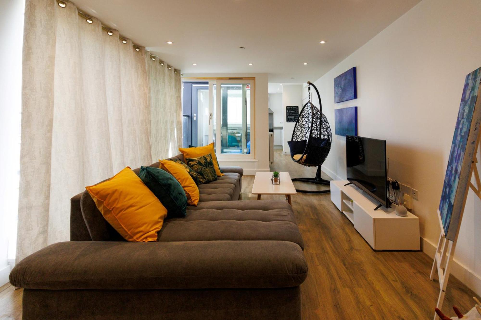 City Centre, Sleeps 7, Stunning Views & Parking, Interconnected Rooms Long Stay Work Contractor Leisure, Diamond Penthouse Кембридж Экстерьер фото