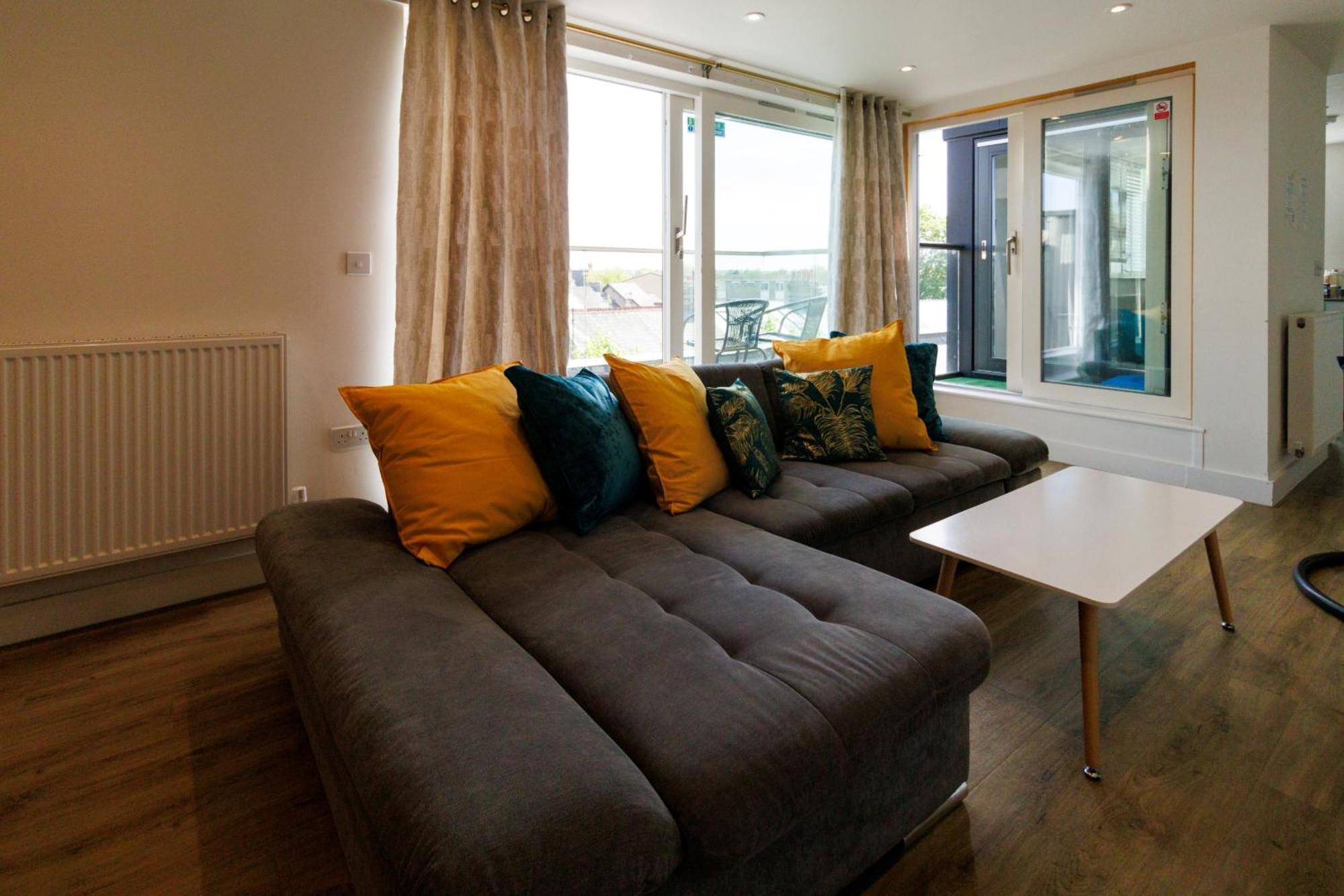 City Centre, Sleeps 7, Stunning Views & Parking, Interconnected Rooms Long Stay Work Contractor Leisure, Diamond Penthouse Кембридж Экстерьер фото
