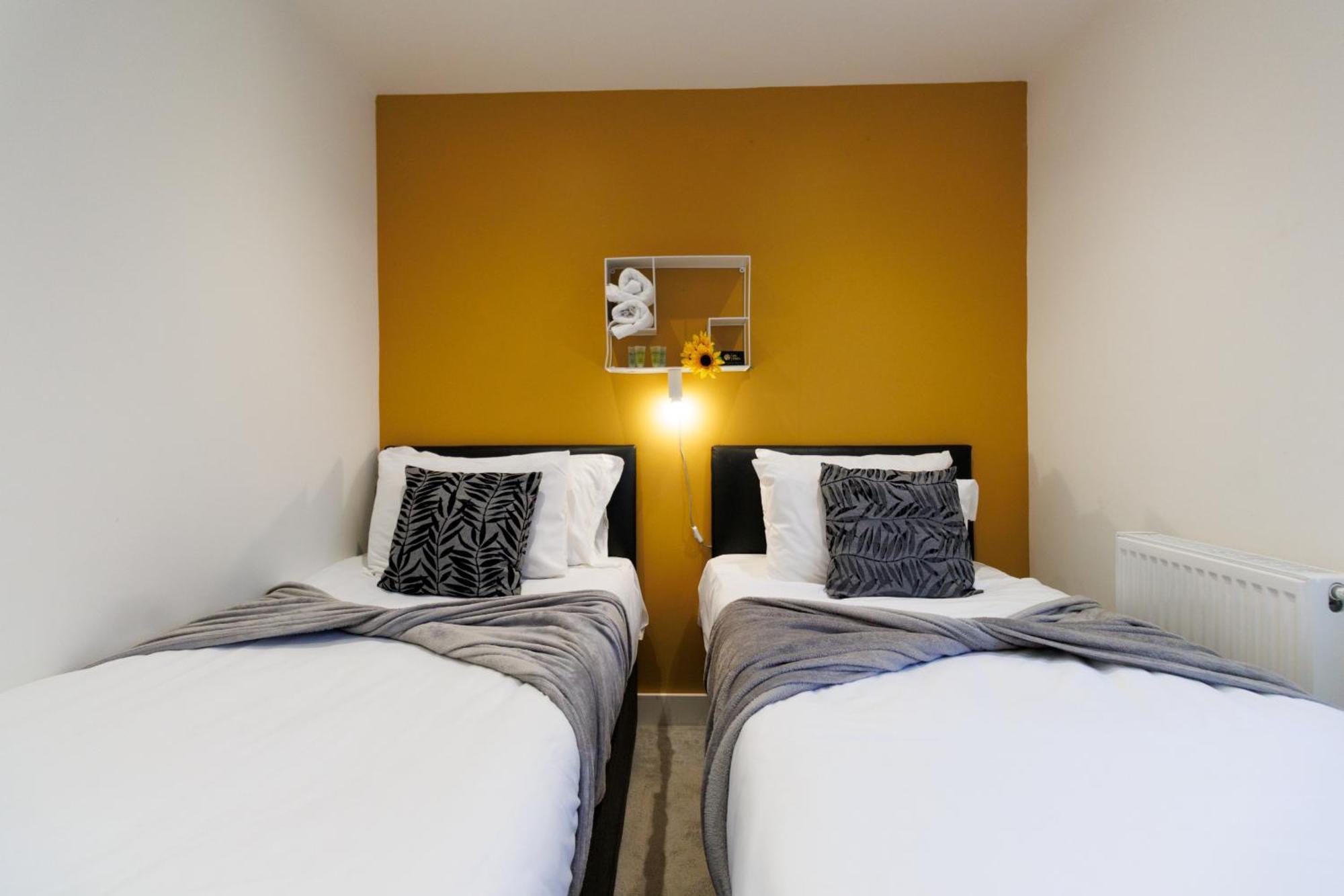 City Centre, Sleeps 7, Stunning Views & Parking, Interconnected Rooms Long Stay Work Contractor Leisure, Diamond Penthouse Кембридж Экстерьер фото