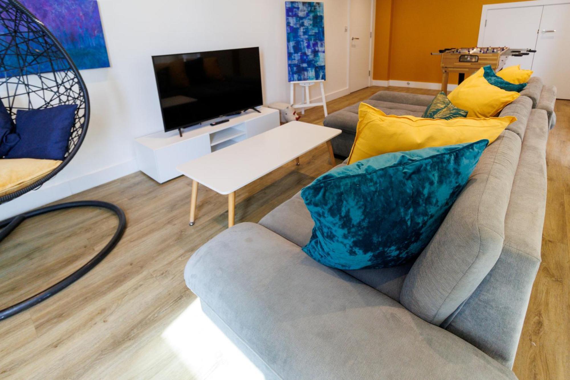 City Centre, Sleeps 7, Stunning Views & Parking, Interconnected Rooms Long Stay Work Contractor Leisure, Diamond Penthouse Кембридж Экстерьер фото