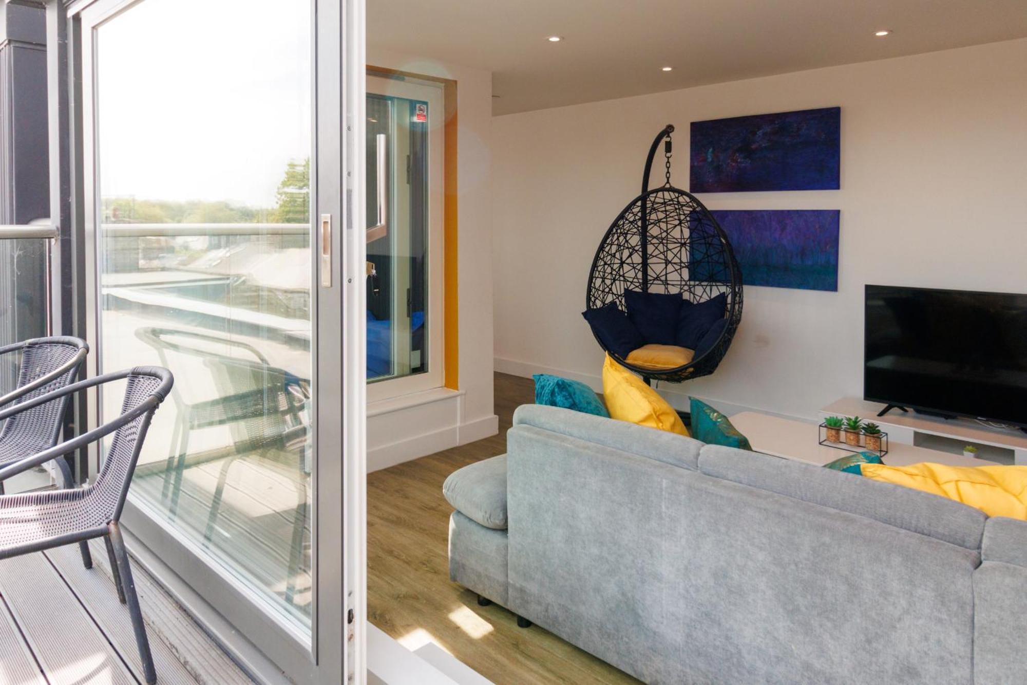 City Centre, Sleeps 7, Stunning Views & Parking, Interconnected Rooms Long Stay Work Contractor Leisure, Diamond Penthouse Кембридж Экстерьер фото